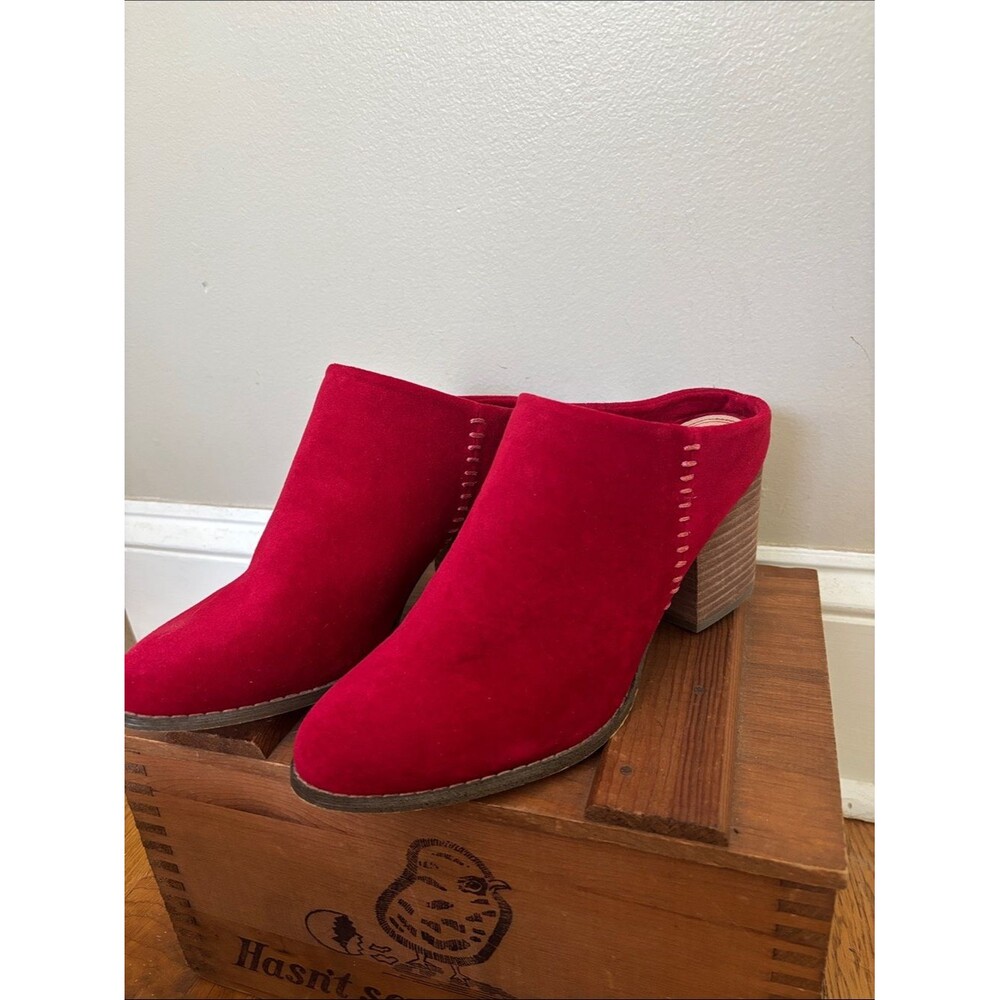 A rider girl size 10  Red Suede Block Heel Mules